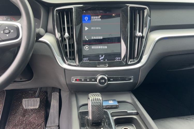 Used Volvo S60 2022 B4 Zhiyi Luxury Edition Audio And AC Panel
