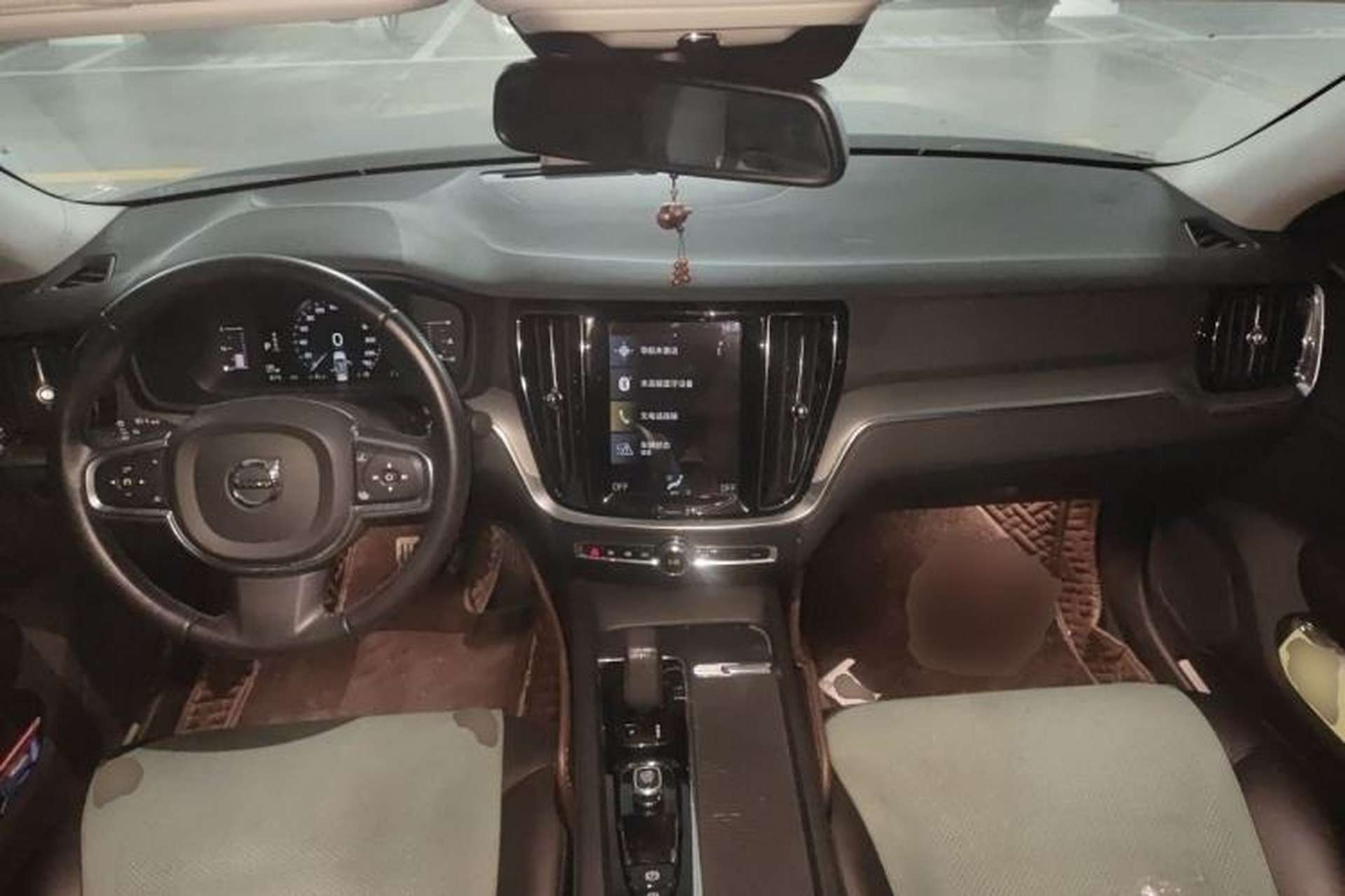 Used Volvo S60 2022 B4 Zhiyi Luxury Edition Center Console