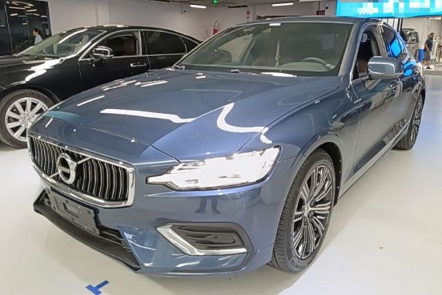 Used Volvo S60 2022 B4 Zhiyuan Luxury Edition