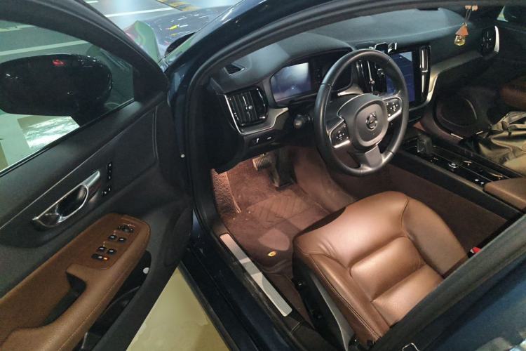 Used Volvo S60 2022 B4 Zhiyi Luxury Edition Driver Seat