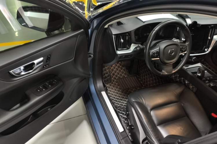 Used Volvo S60 2022 B4 Zhiyi Luxury Edition Driver Seat