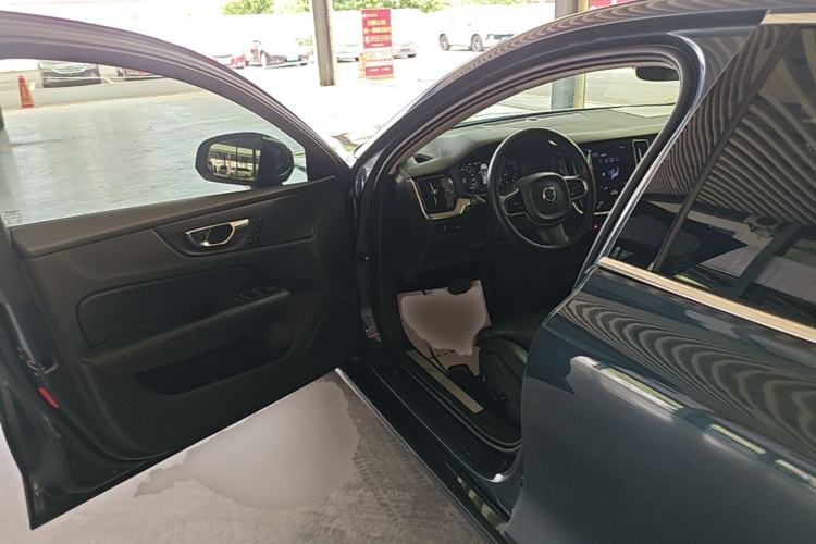 Used Volvo S60 2022 B4 Zhiyuan Luxury Edition Driver Seat