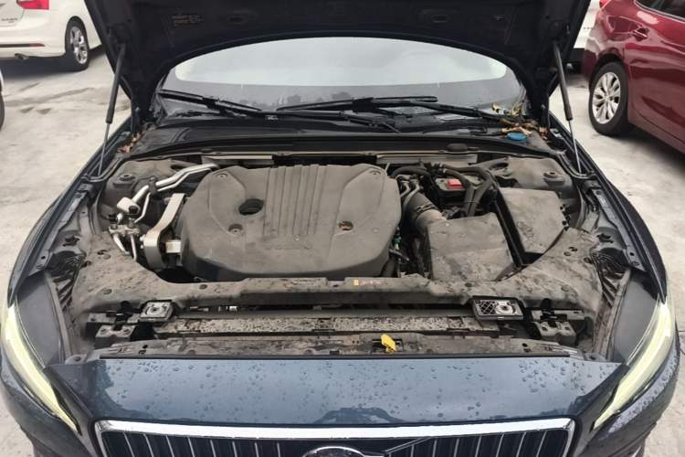 Used Volvo S60 2022 B4 Zhiyuan Luxury Edition Engine Bay