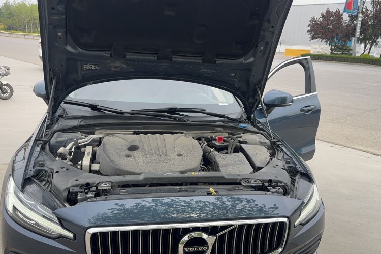 Used Volvo S60 2022 B4 Zhiyi Luxury Edition Engine Bay