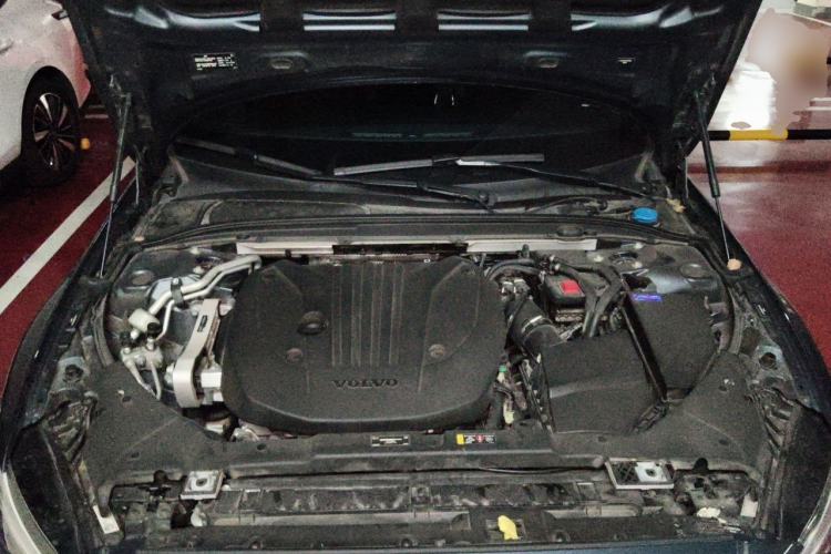 Used Volvo S60 2022 B4 Zhiyi Luxury Edition Engine Bay