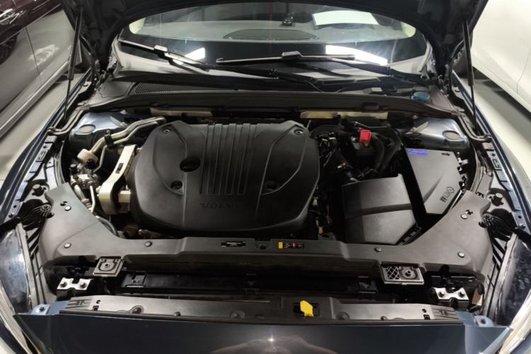 Used Volvo S60 2022 B4 Zhiyi Luxury Edition Engine Bay