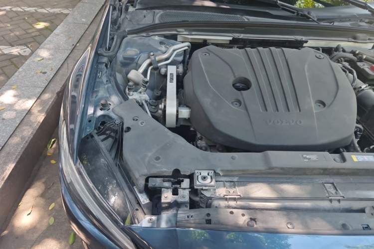 Used Volvo S60 2022 B4 Zhiyuan Luxury Edition Engine Bay Right