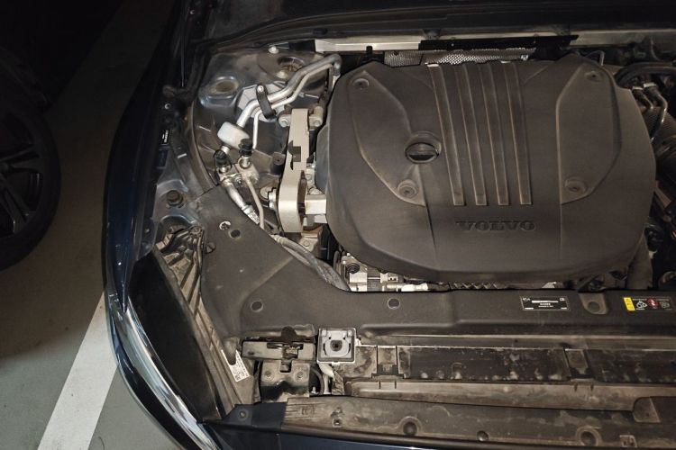 Used Volvo S60 2022 B4 Zhiyi Luxury Edition Engine Bay Right