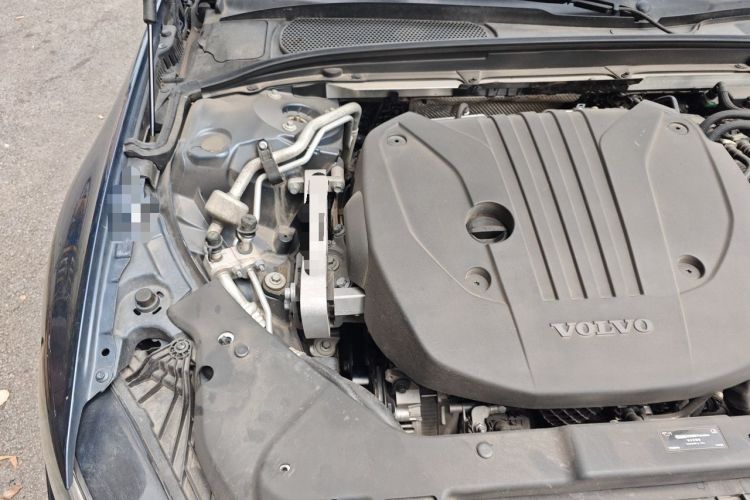 Used Volvo S60 2022 B4 Zhiyuan Luxury Edition Engine Bay Right