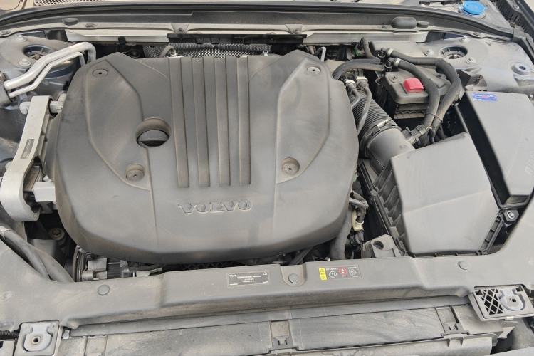 Used Volvo S60 2022 B4 Zhiyuan Luxury Edition Engine Bay