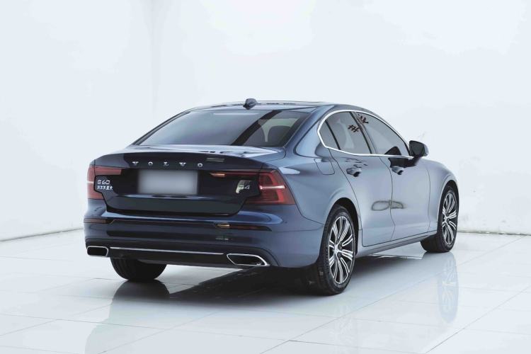 Used Volvo S60 2022 B4 Zhiyuan Luxury Edition Exterior 3