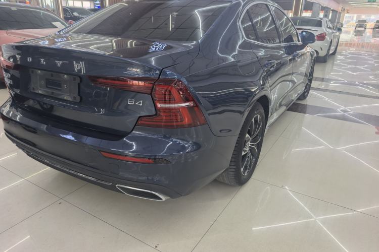 Used Volvo S60 2022 B4 Zhiyi Luxury Edition Exterior 4