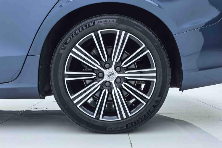Used Volvo S60 2022 B4 Zhiyuan Luxury Edition Exterior 6