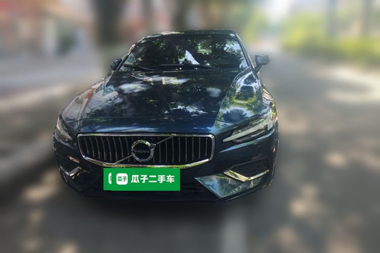 Used Volvo S60 2022 B4 Zhiyuan Luxury Edition Front