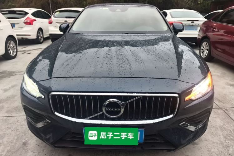 Used Volvo S60 2022 B4 Zhiyuan Luxury Edition Front