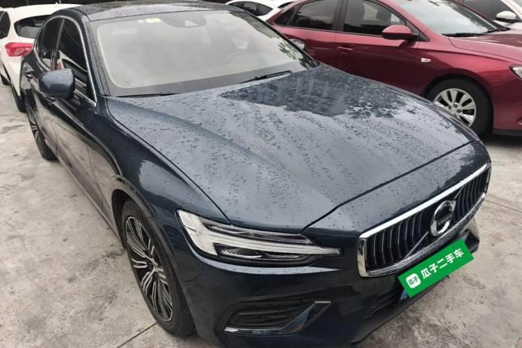 Used Volvo S60 2022 B4 Zhiyuan Luxury Edition Front Right 45 Deg