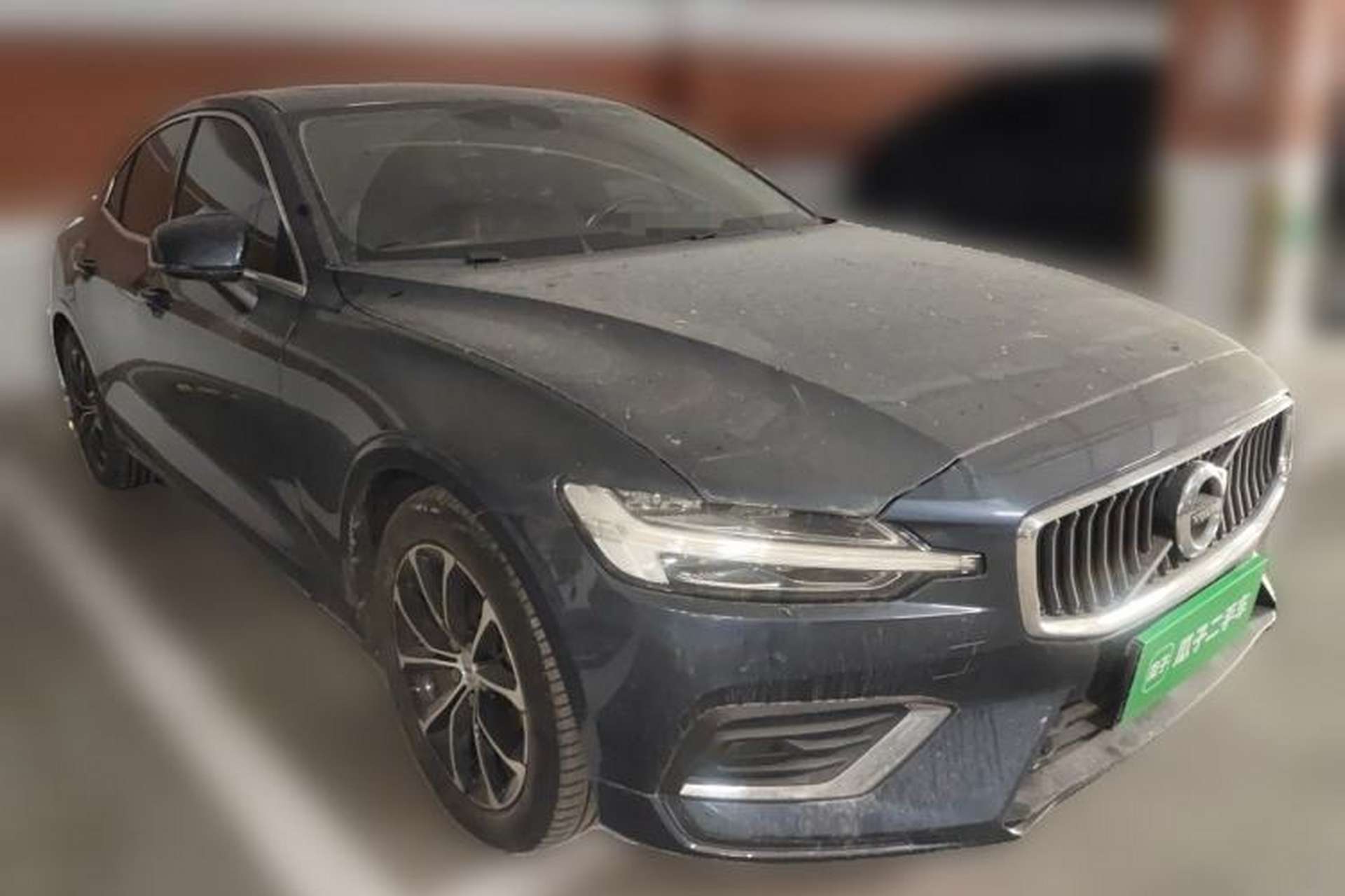 Used Volvo S60 2022 B4 Zhiyi Luxury Edition Front Right 45 Deg