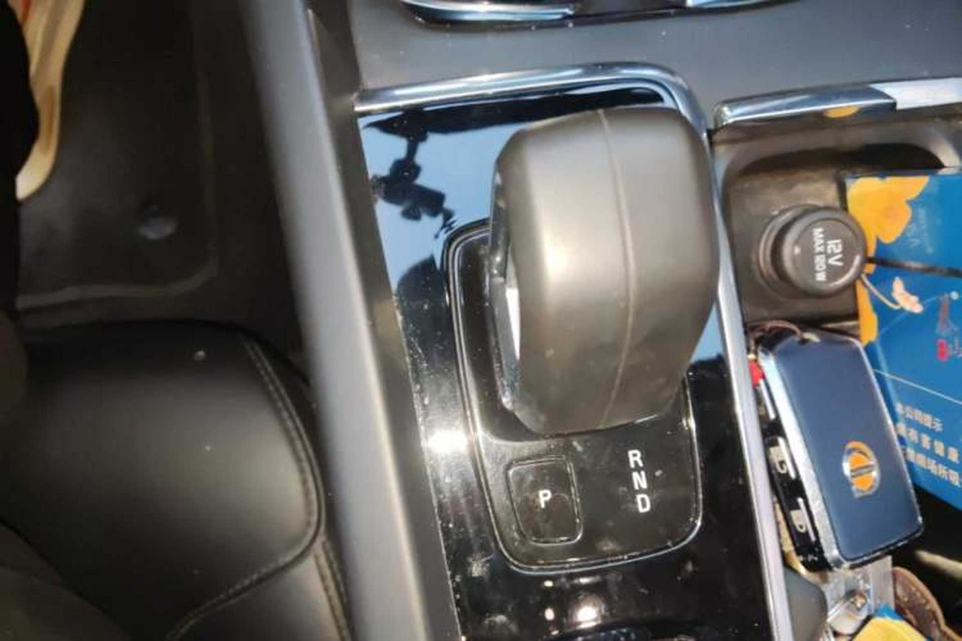Used Volvo S60 2022 B4 Zhiyi Luxury Edition Gear Lever