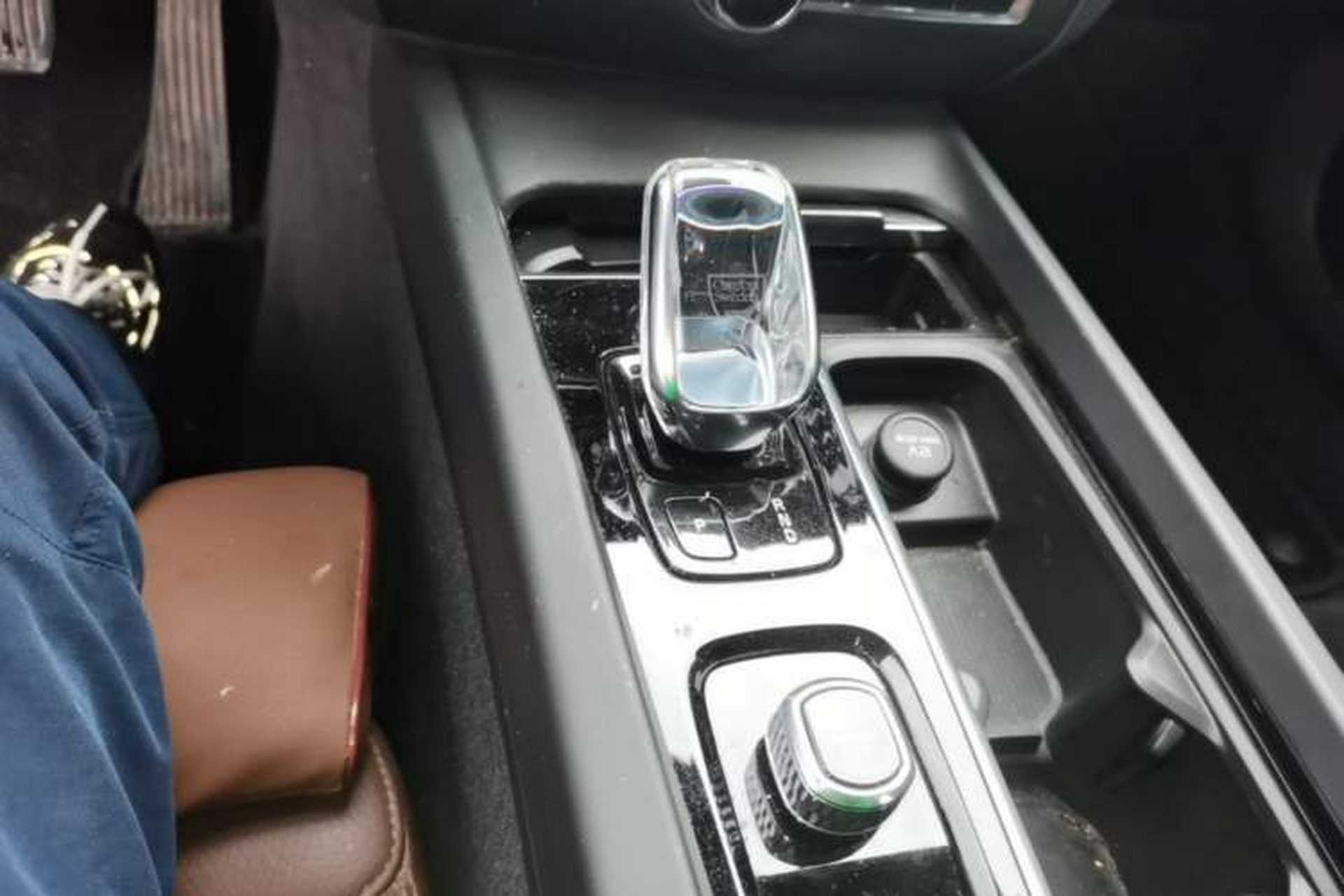 Used Volvo S60 2022 B4 Zhiyi Luxury Edition Gear Lever
