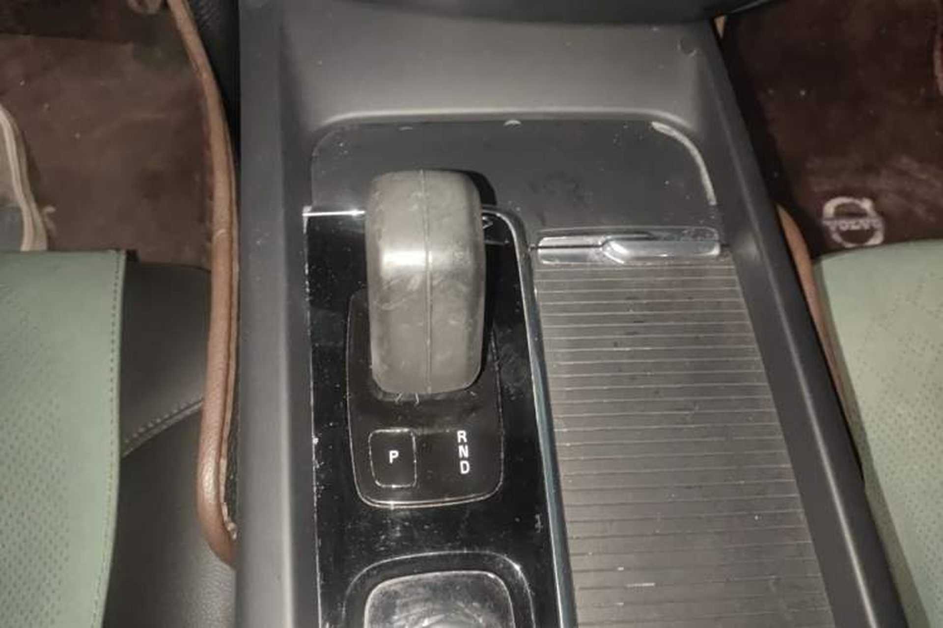 Used Volvo S60 2022 B4 Zhiyi Luxury Edition Gear Lever