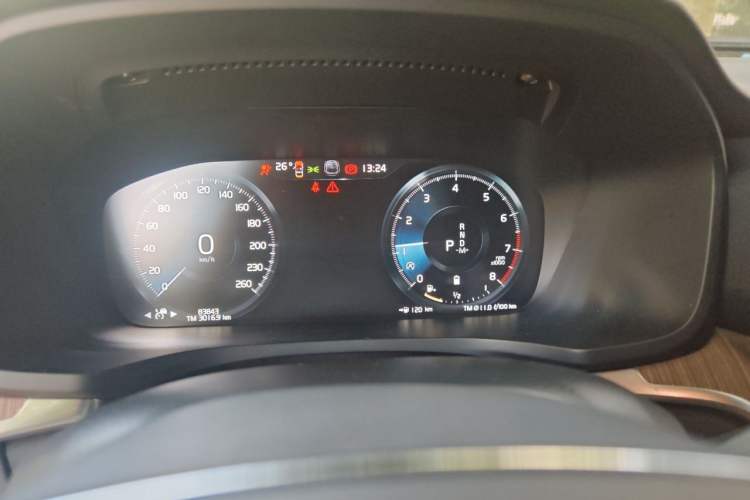 Used Volvo S60 2022 B4 Zhiyuan Luxury Edition Instrument Cluster