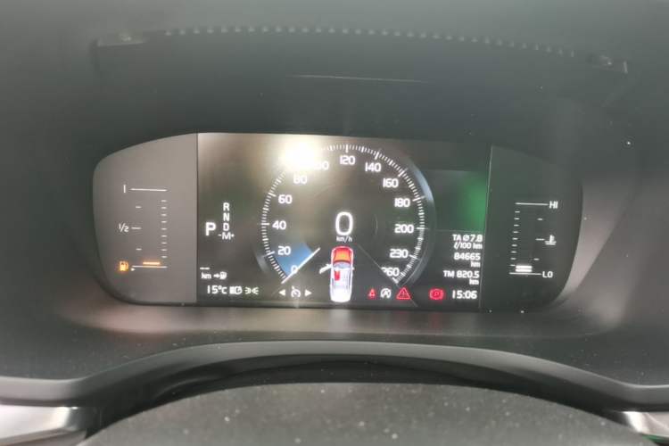 Used Volvo S60 2022 B4 Zhiyi Luxury Edition Instrument Cluster