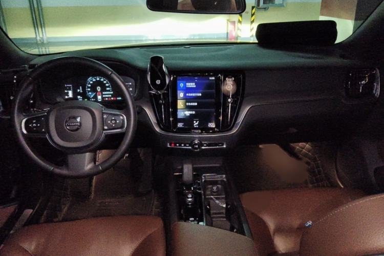Used Volvo S60 2022 B4 Zhiyi Luxury Edition Interior 2