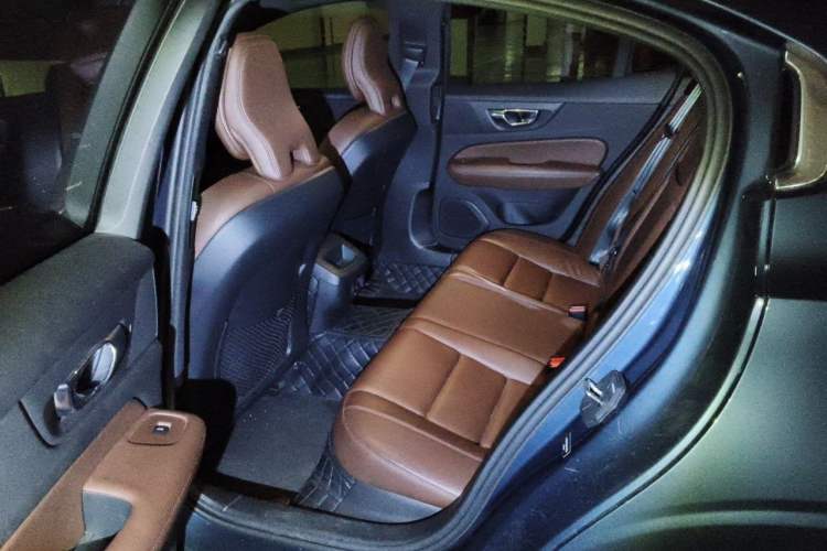 Used Volvo S60 2022 B4 Zhiyi Luxury Edition Interior 4