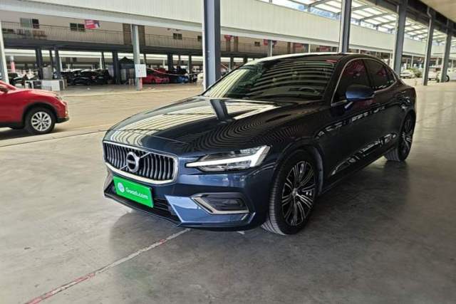 Used Volvo S60 2022 B4 Zhiyuan Luxury Edition