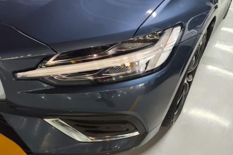 Used Volvo S60 2022 B4 Zhiyi Luxury Edition Left Front Headlight