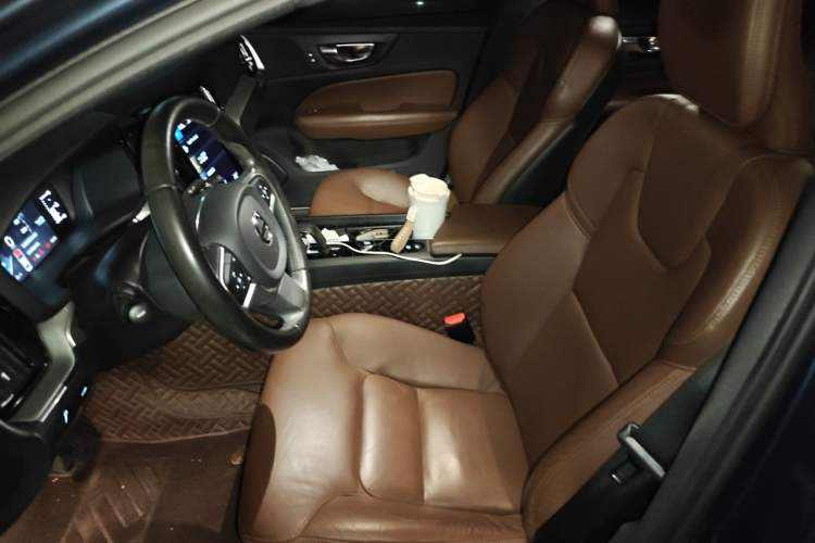 Used Volvo S60 2022 B4 Zhiyi Luxury Edition Left Front Seat