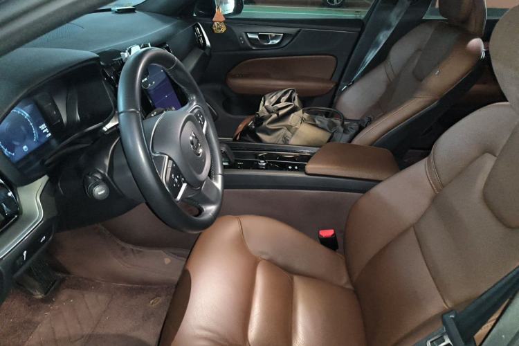 Used Volvo S60 2022 B4 Zhiyi Luxury Edition Left Front Seat