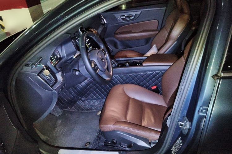 Used Volvo S60 2022 B4 Zhiyi Luxury Edition Left Front Seat