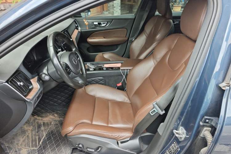 Used Volvo S60 2022 B4 Zhiyuan Luxury Edition Left Front Seat