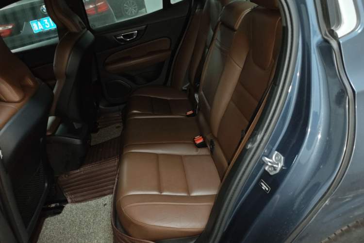 Used Volvo S60 2022 B4 Zhiyi Luxury Edition Left Rear Seat