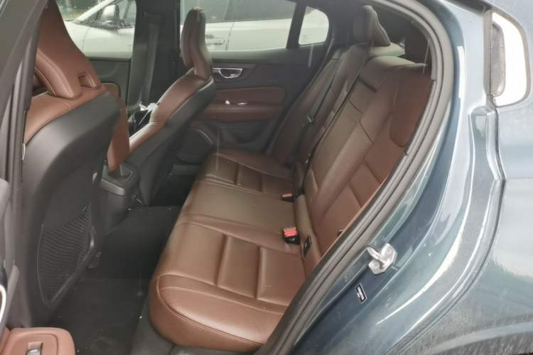 Used Volvo S60 2022 B4 Zhiyi Luxury Edition Left Rear Seat