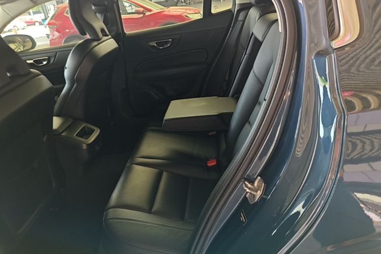 Used Volvo S60 2022 B4 Zhiyuan Luxury Edition Left Rear Seat
