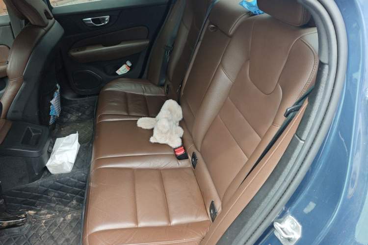 Used Volvo S60 2022 B4 Zhiyuan Luxury Edition Left Rear Seat