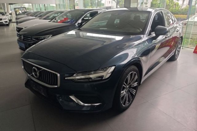 Used Volvo S60 2022 B4 Zhiyuan Luxury Edition