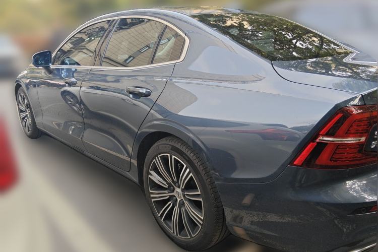 Used Volvo S60 2022 B4 Zhiyuan Luxury Edition Rear Left 45 Deg