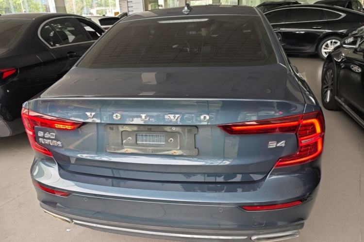 Used Volvo S60 2022 B4 Zhiyuan Luxury Edition Rear