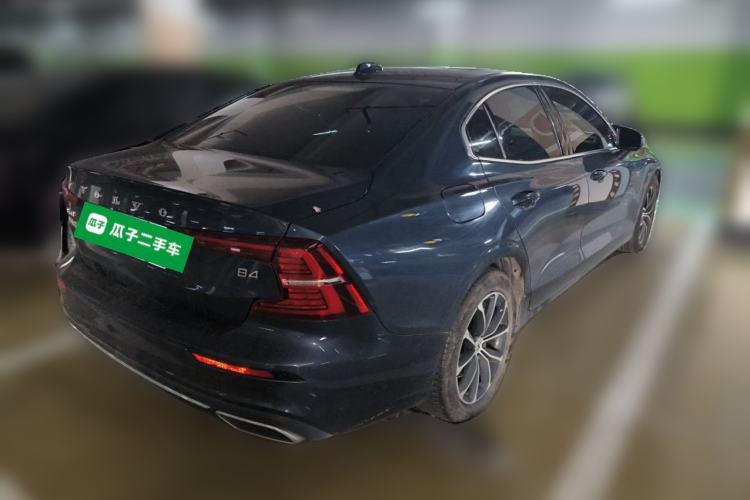 Used Volvo S60 2022 B4 Zhiyi Luxury Edition Rear Right 45 Deg