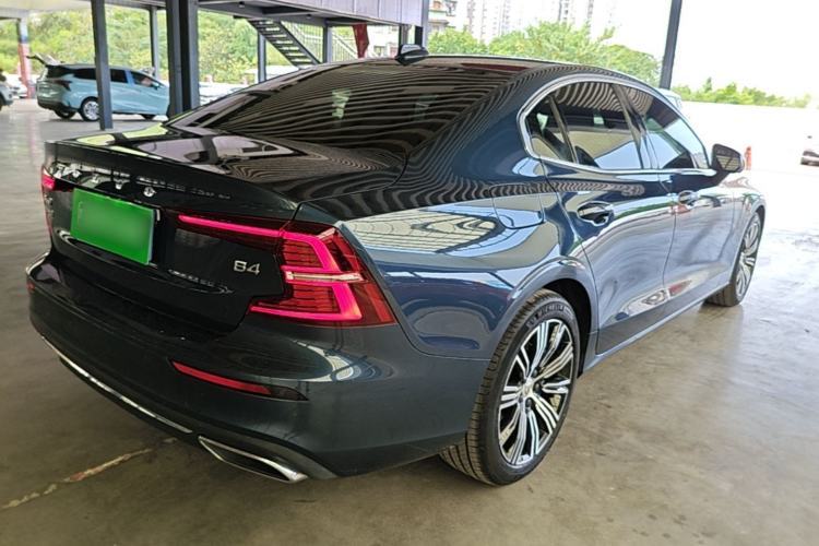 Used Volvo S60 2022 B4 Zhiyuan Luxury Edition Rear Right 45 Deg