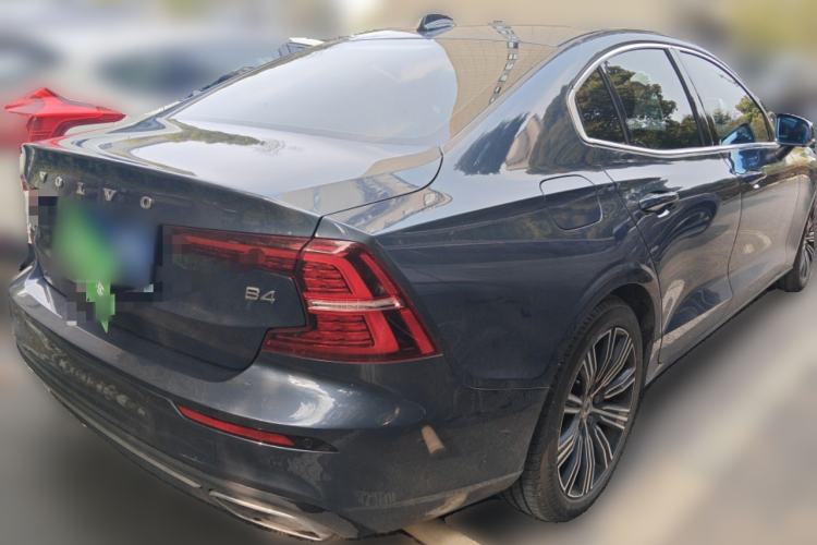 Used Volvo S60 2022 B4 Zhiyuan Luxury Edition Rear Right 45 Deg