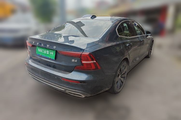 Used Volvo S60 2022 B4 Zhiyuan Luxury Edition Rear Right 45 Deg