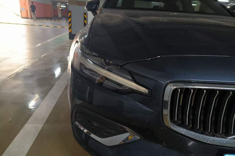 Used Volvo S60 2022 B4 Zhiyi Luxury Edition Right Front Headlight