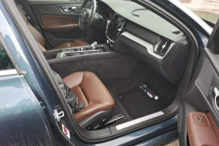 Used Volvo S60 2022 B4 Zhiyi Luxury Edition Right Front Seat