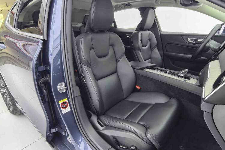 Used Volvo S60 2022 B4 Zhiyuan Luxury Edition Right Front Seat