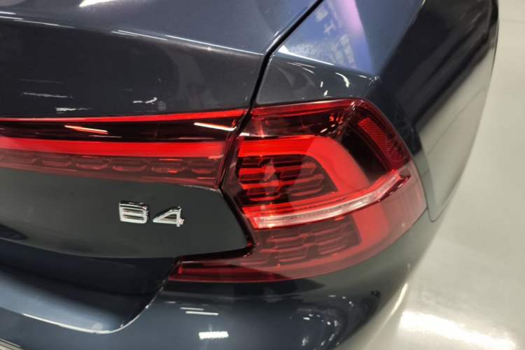 Used Volvo S60 2022 B4 Zhiyi Luxury Edition Right Rear Taillight