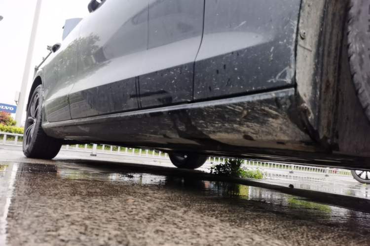 Used Volvo S60 2022 B4 Zhiyi Luxury Edition Right Side Sill